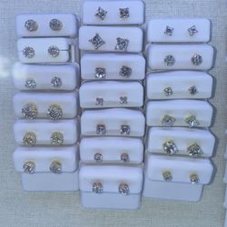 💎 Moissanite Stud Earrings – Rose Gold, Silver, & Gold Accents 💎