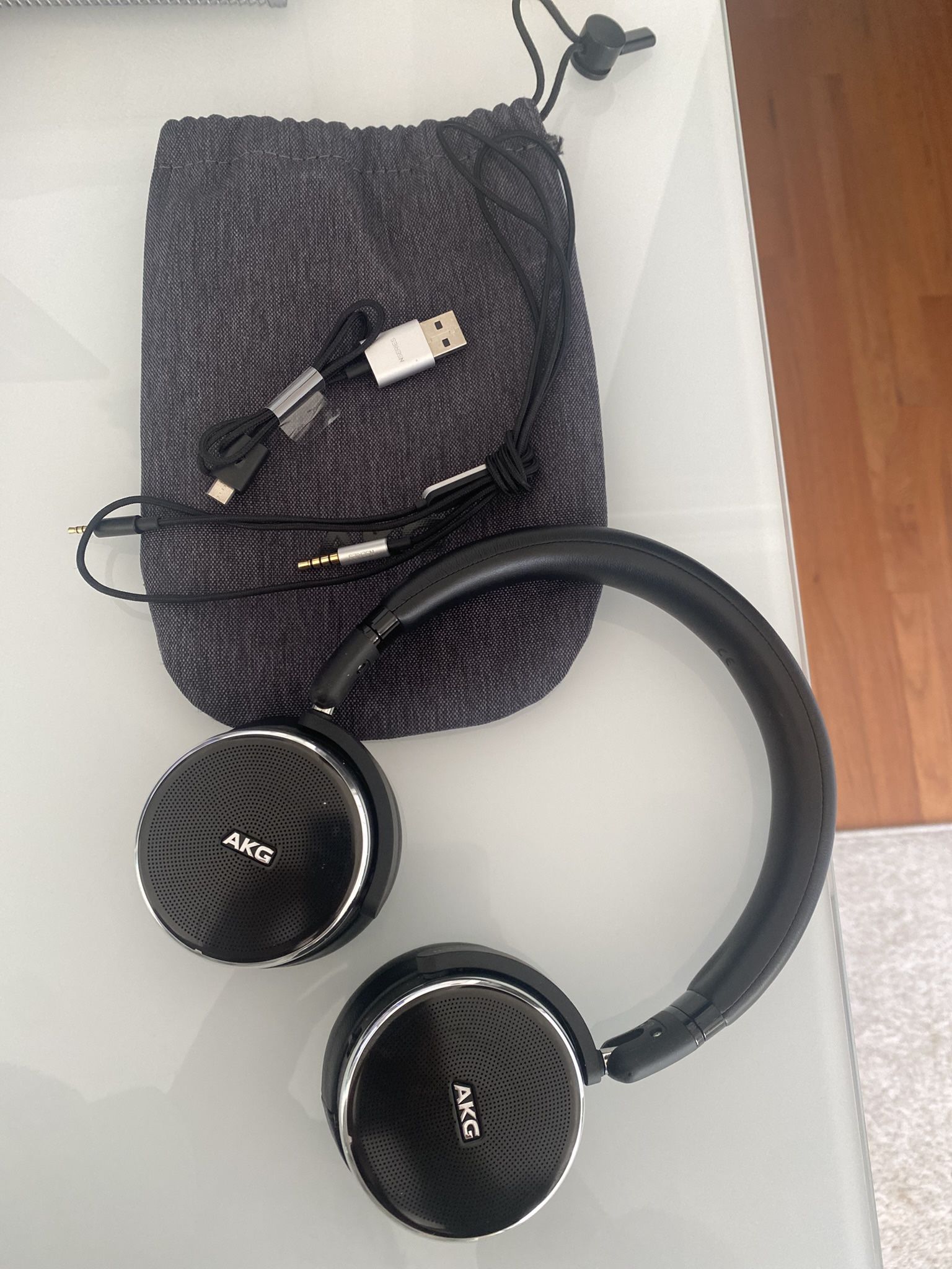 Wireless Bluetooth AKG Headphones