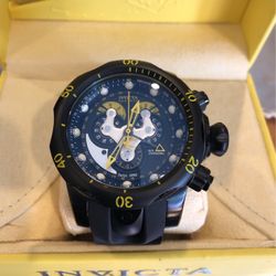 Invicta Reserve 54mm Venom”Master Calendar”