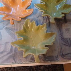 I Q Accessories Leaf Dishes