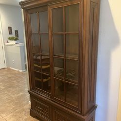 Aspenhome display case