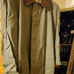 Brand New Men   JOS. A  BANK 