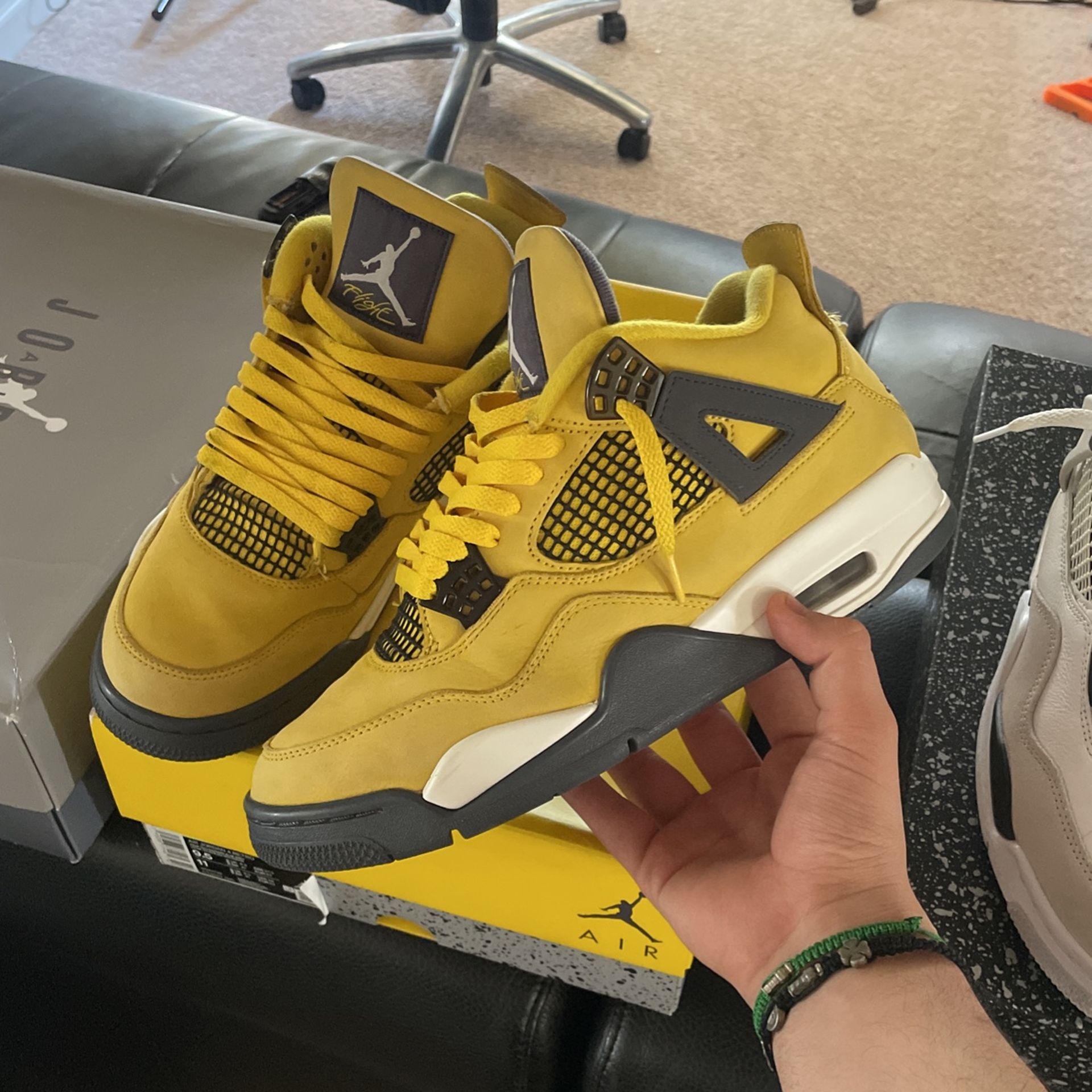 jordan 4 lightning for Sale in Dekalb, IL OfferUp