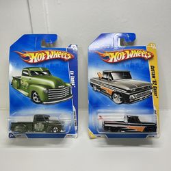 HOT WHEELS 2008 ALL STARS LA TROCA #02/36 GREEN  2 pieces 