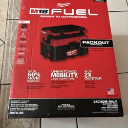 Milwaukee M18 Fuel Packout 2.5 Gal Wet/dry Vacuum