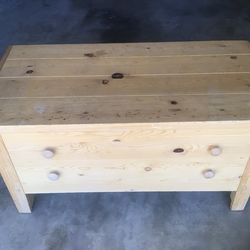 Pine hope chest / toy box