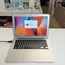 MacBook Air 13inch i7/8/256ssd with Final Cut & Logic Pro