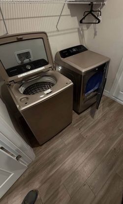 Samsung AquaJet smart washer and dryer set