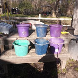 Variety  Of Heavy-duty Feed Buckets