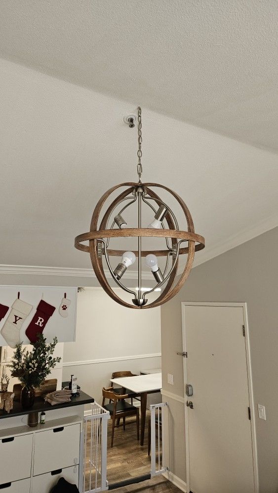 Ceiling Light Features ✨️