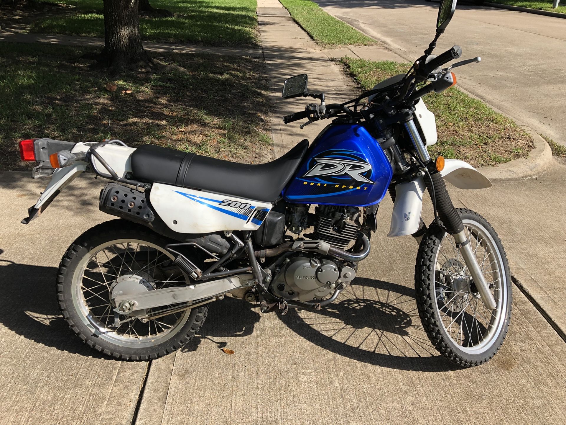 2001 Suzuki DR200SE dual sport