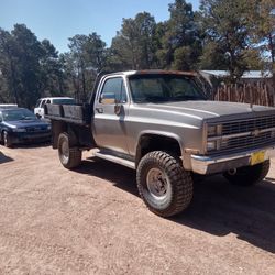 89 K2500 Chevy 4x4 V8 Vortec  