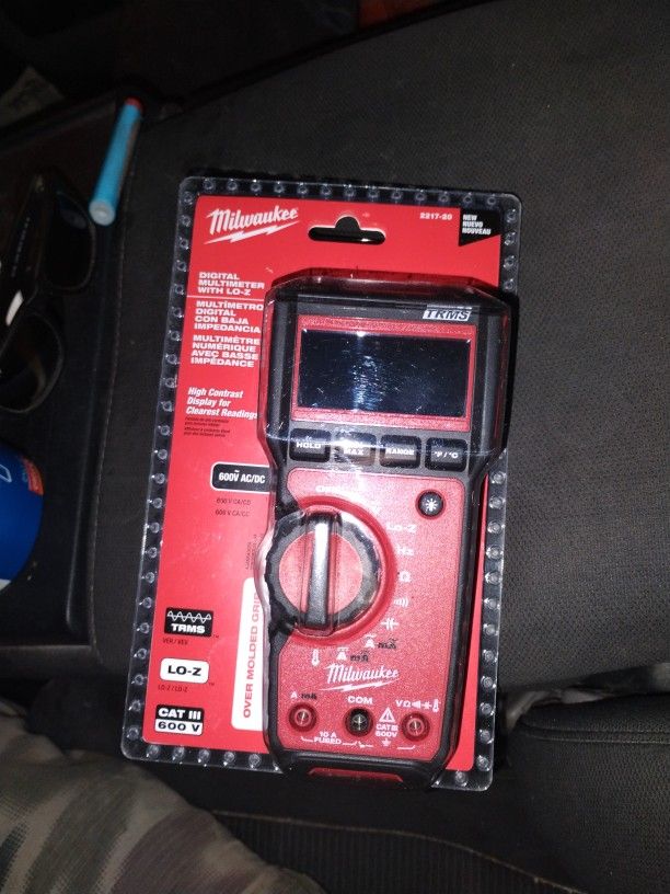 Milwaukee Digital Multimeter With LO Z