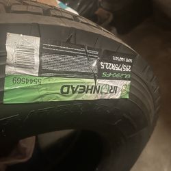 295 75/ R22.5 Ironhead Drive Position Tire 250$OBO