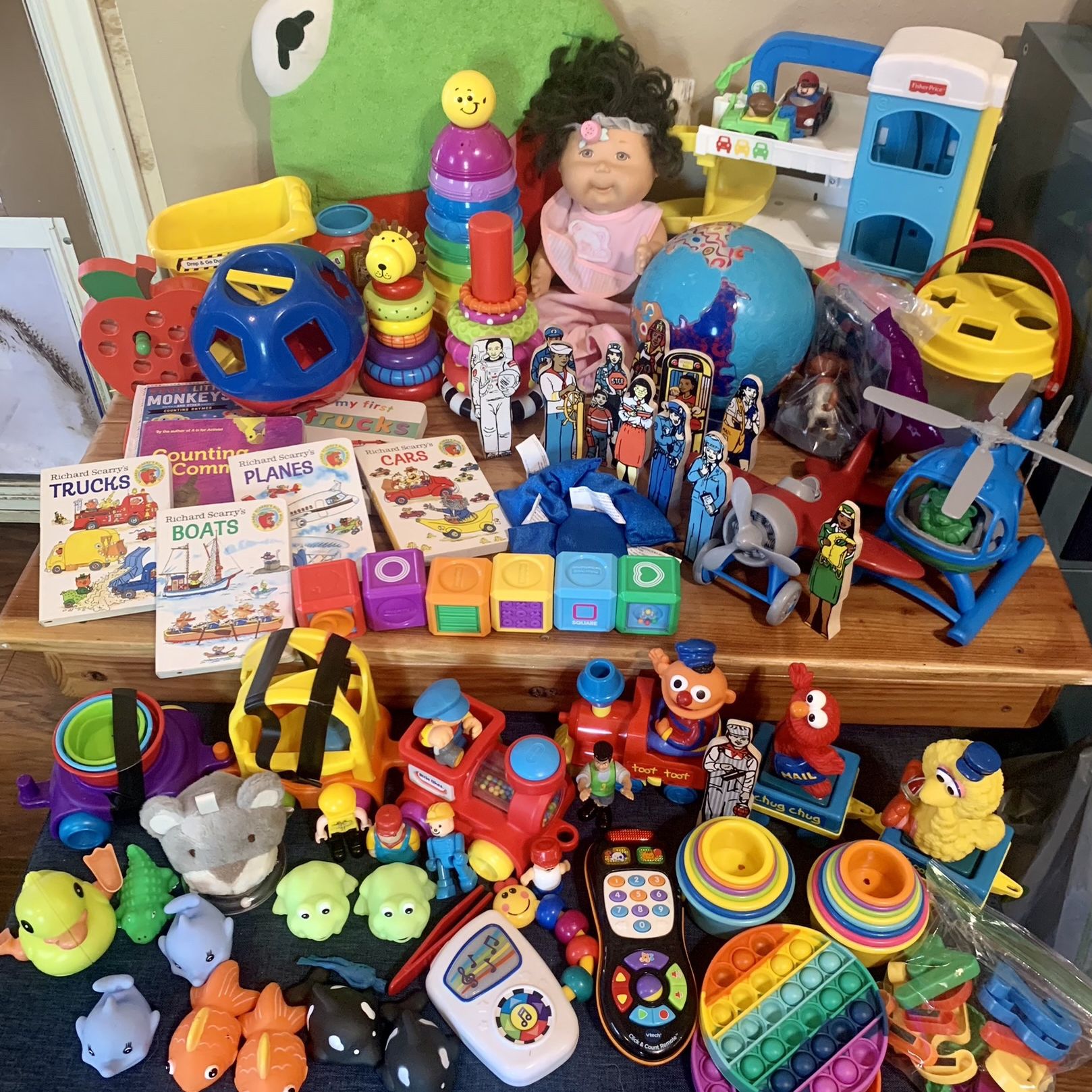 TOY LOT - VTECH ~ FISHER PRICE~ TYCO ~ SESAME STREET - CABBAGE