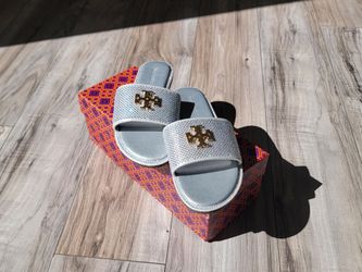 Tory burch sandals size 6