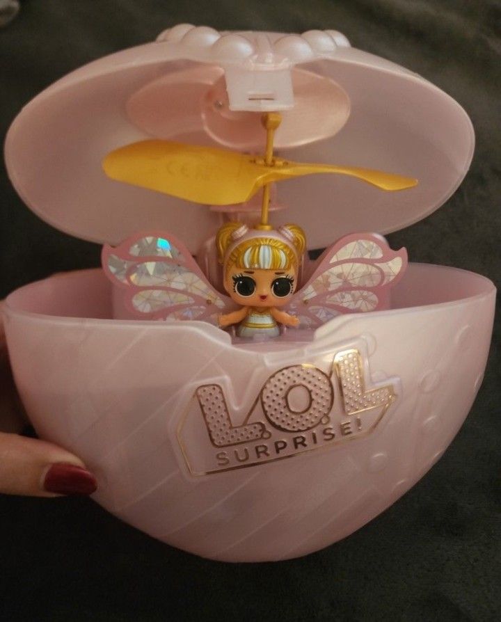 LOL Surprise Magic flyers toy