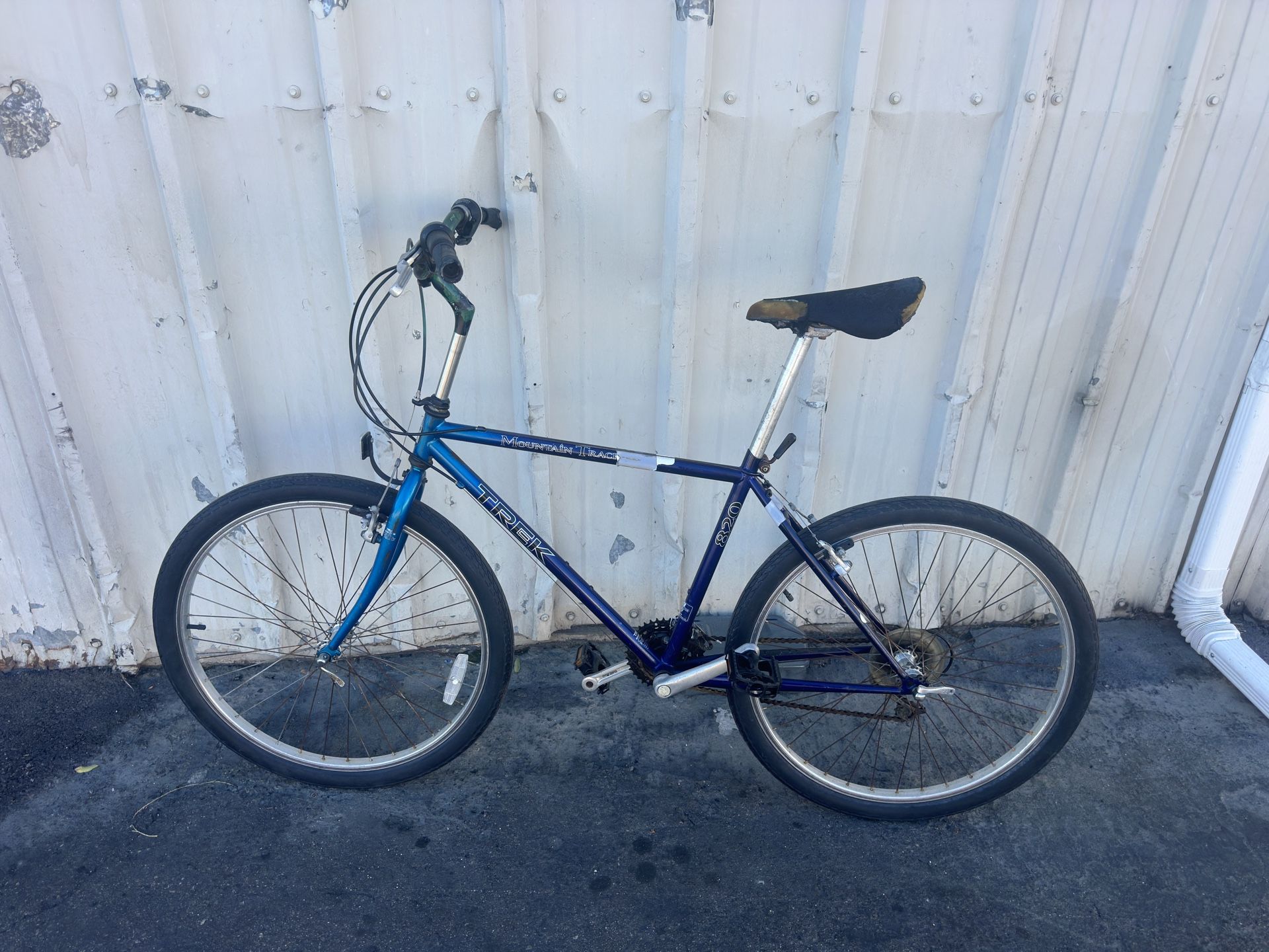 Trek 820 Mountain Track Bike – Classic, Cleaned & Ready to Ride (26”)