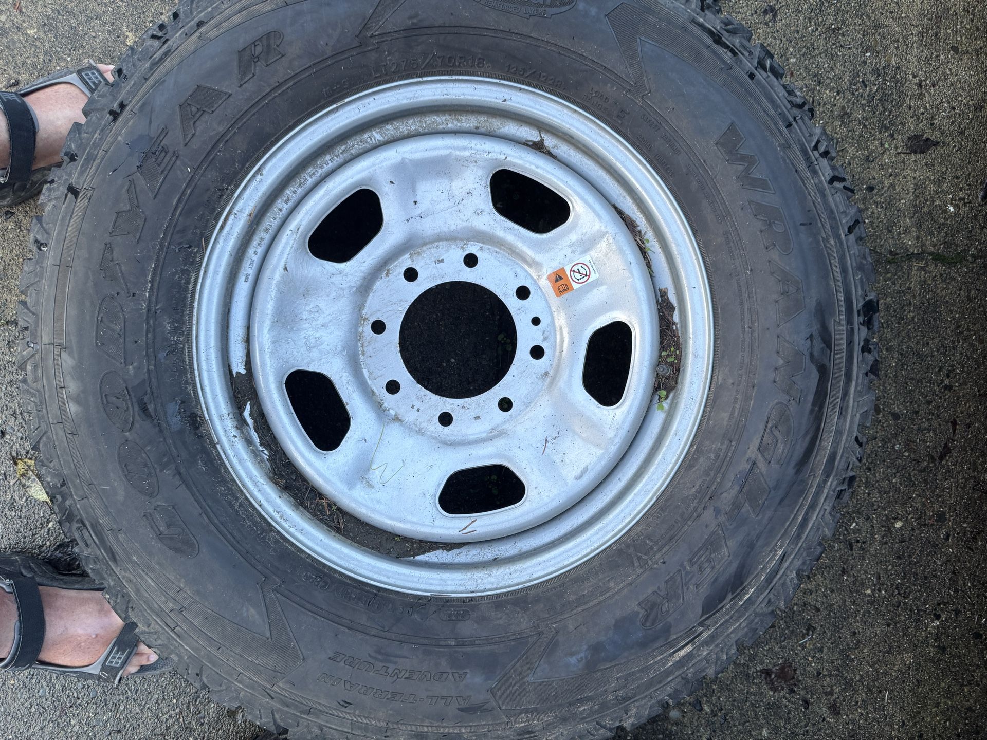 Plain Jane Ford Stock Steel Wheels F250-F350 with Tires LT275/70R18