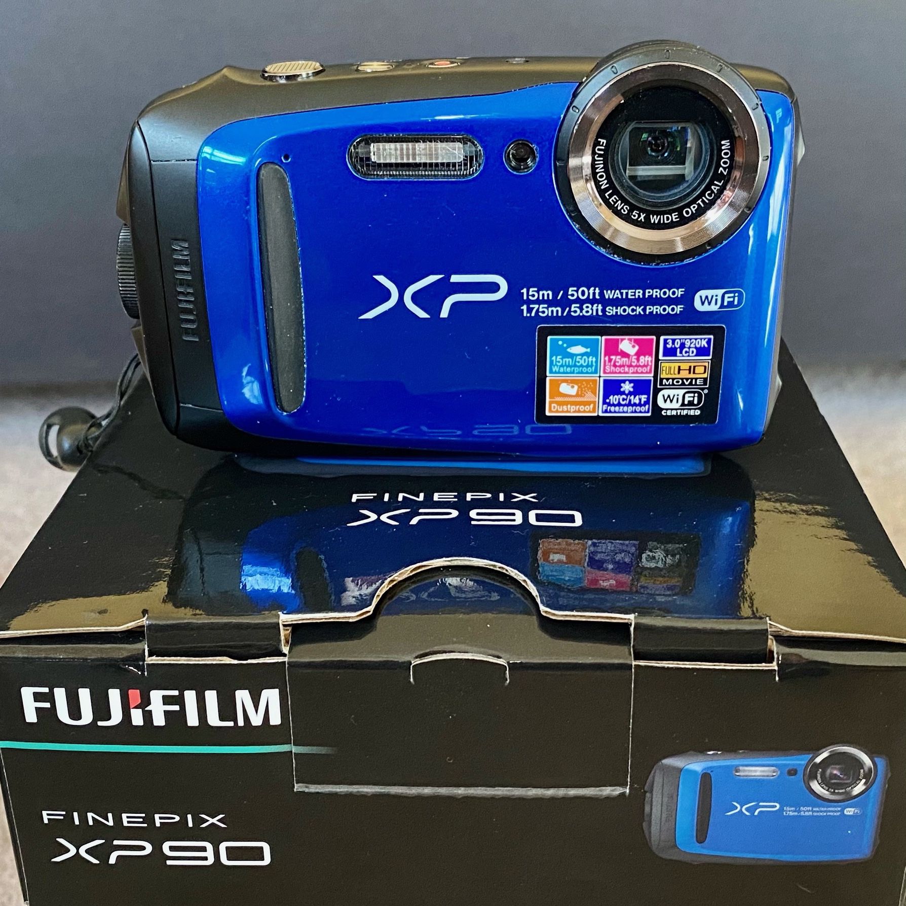 FujiFilm Waterproof Digital Camera (Blue)