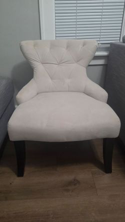 Set of 2 Elegant Tufted Accent Chairs – Cream/White