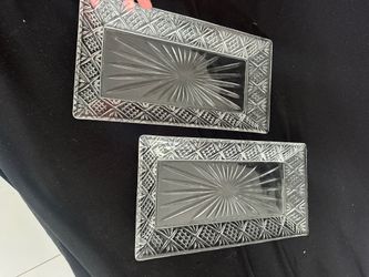 2 glass trays