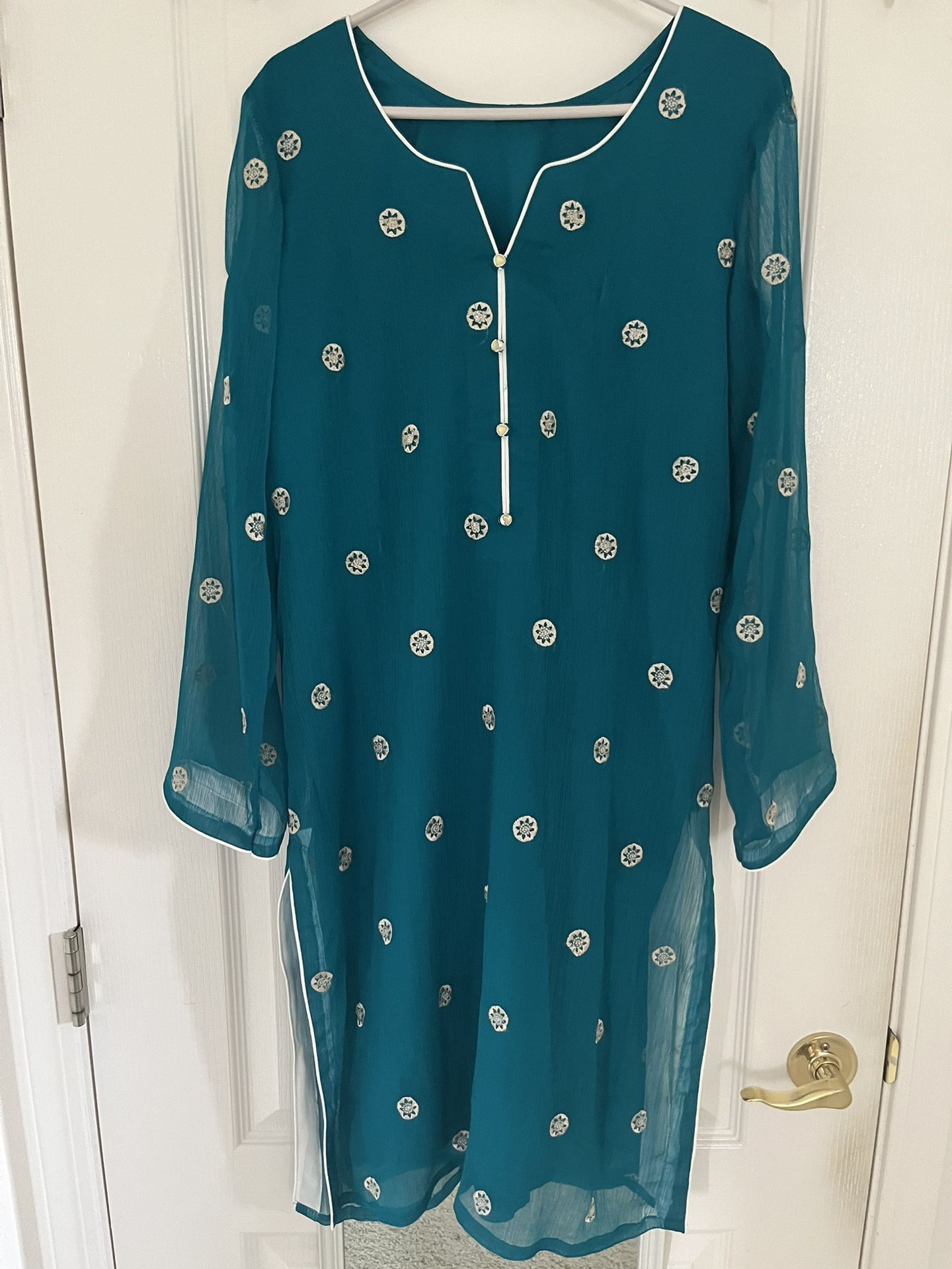 Brand New Teal Indian Tunic And Pull Up Pant