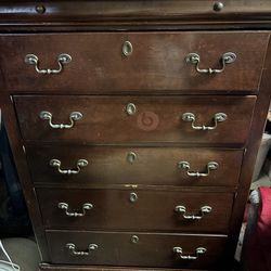 Dresser