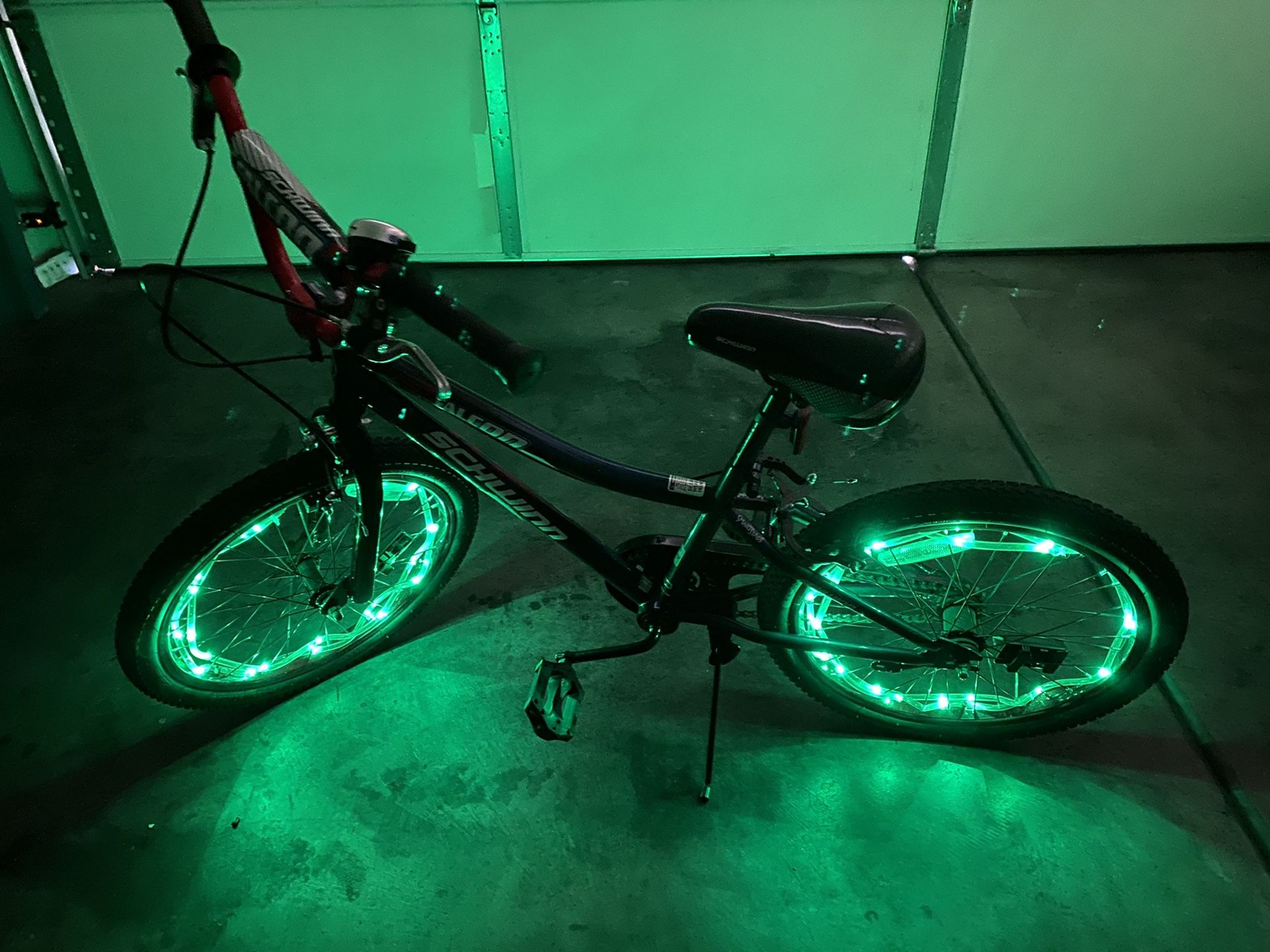 20 inch Schwinn boys bicycle with lights and bell