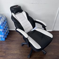 BOSSIN Gaming Chair $70
