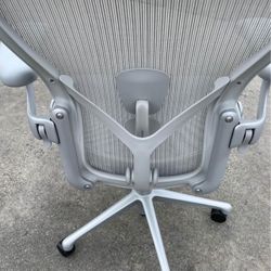 HERMAN MILLER REMASTERED AERON SIZE B DELIVERY AVAILABLE FOR A FEE