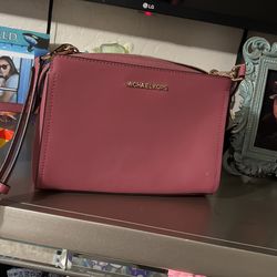 Michale Kors Purses And Crossbody