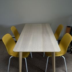 Dining Table IKEA +4 Chairs IKEA
