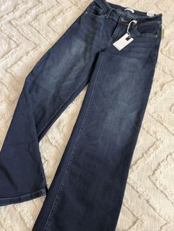 Women’s Wide Leg Jeans 