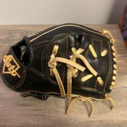 Soto Glove 11.75”