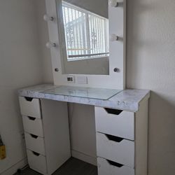 Vanity Used Offer Now .. !!