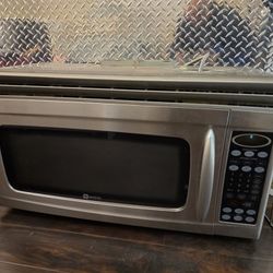 Maytag Under Cabinet Microwave