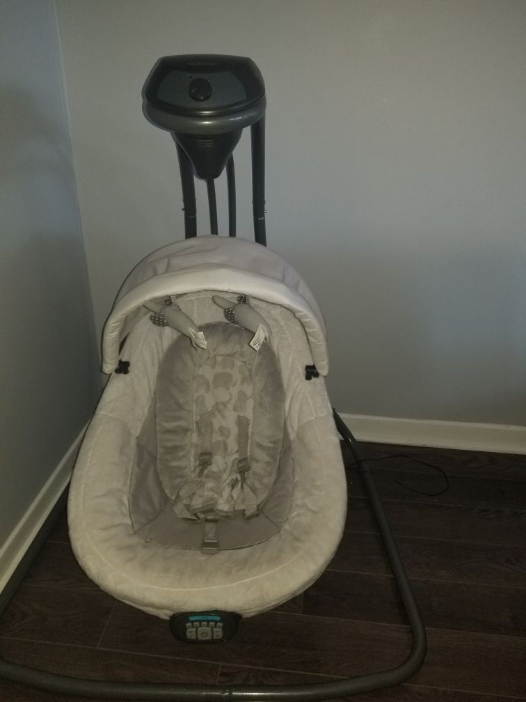 Graco Baby Swing