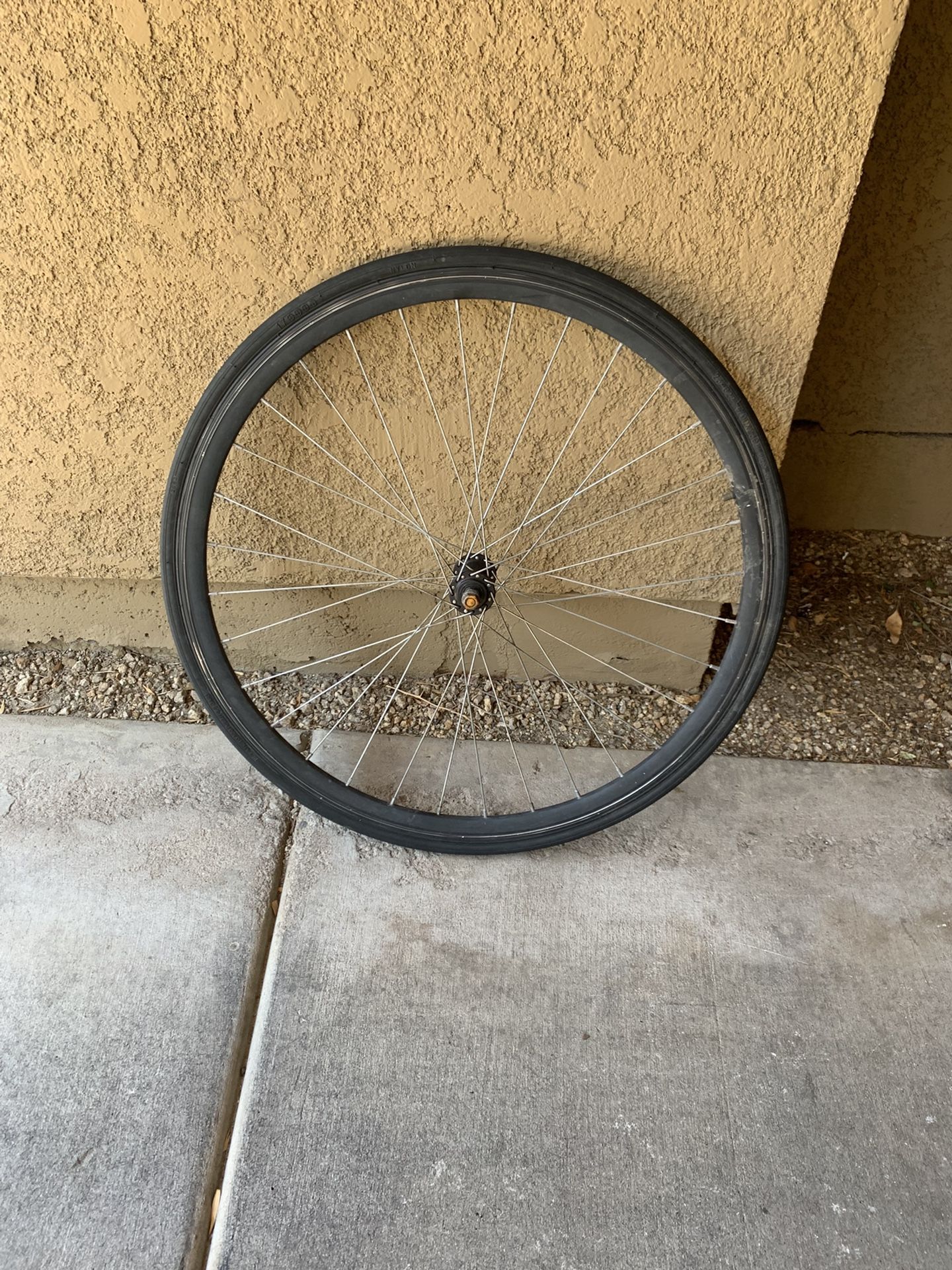 700x32c Front rim