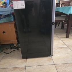 Mini Fridge With Freezer