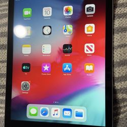 Apple iPad 1st Gen 9.7-inch