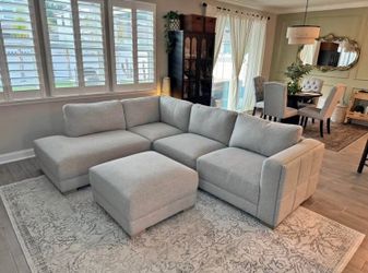 Modern Light Gray Sectional Sofa with Ottoman