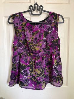 Forever 21 Vintage Tag Floral Peplum Top | Purple & Black Sleeveless Blouse Size M