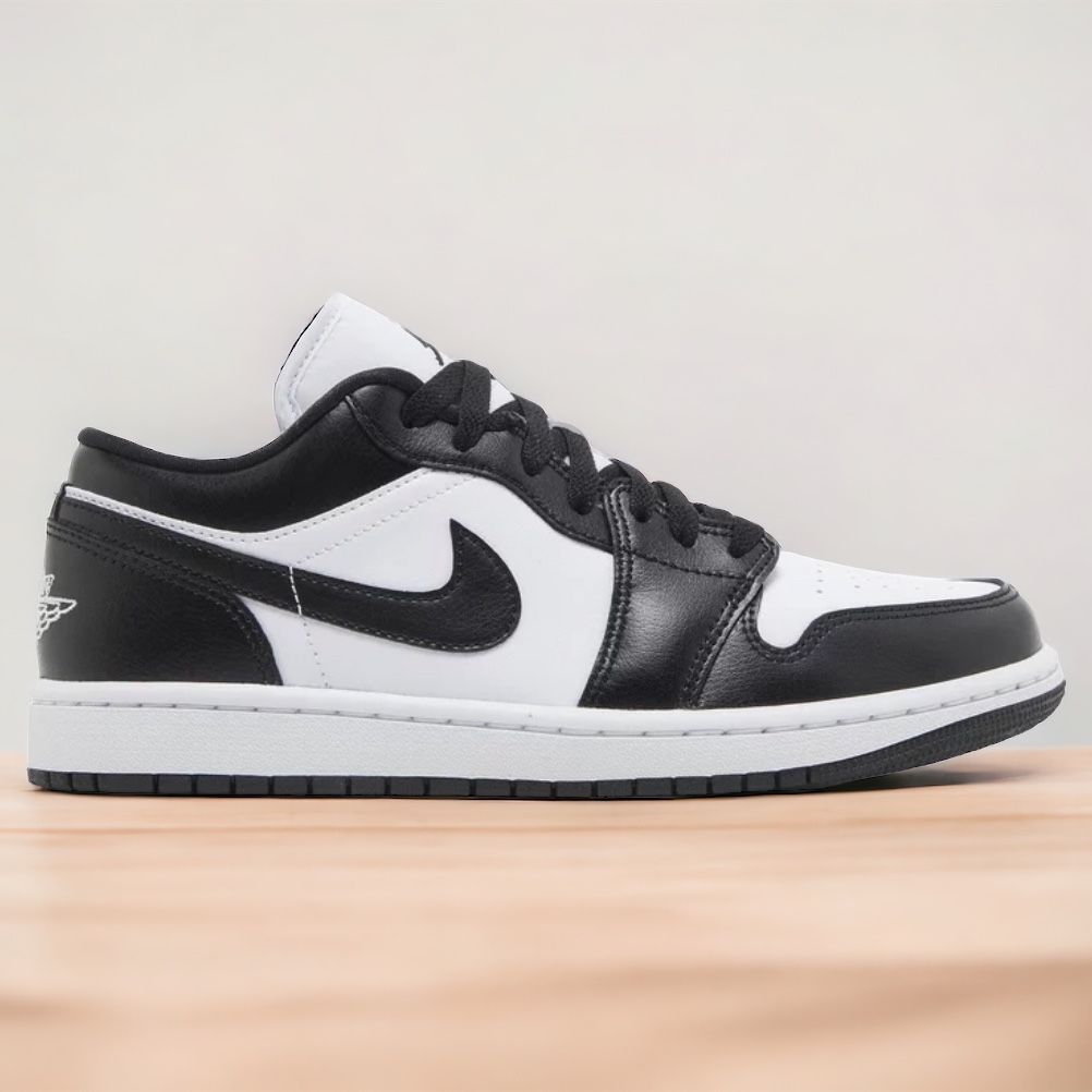 Air Jordan 1 Low 'Panda' Black And White Size 9.5