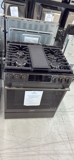 🎆AWESOME END OF SUMMER SALE😎 SAVE UP TO $1350 OFF MSRP on a Slide in Gas Range