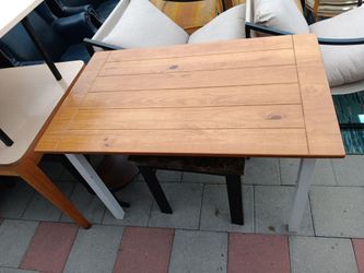 Reagan Pine Wood 4 Seating Dining Table $80 OBO!