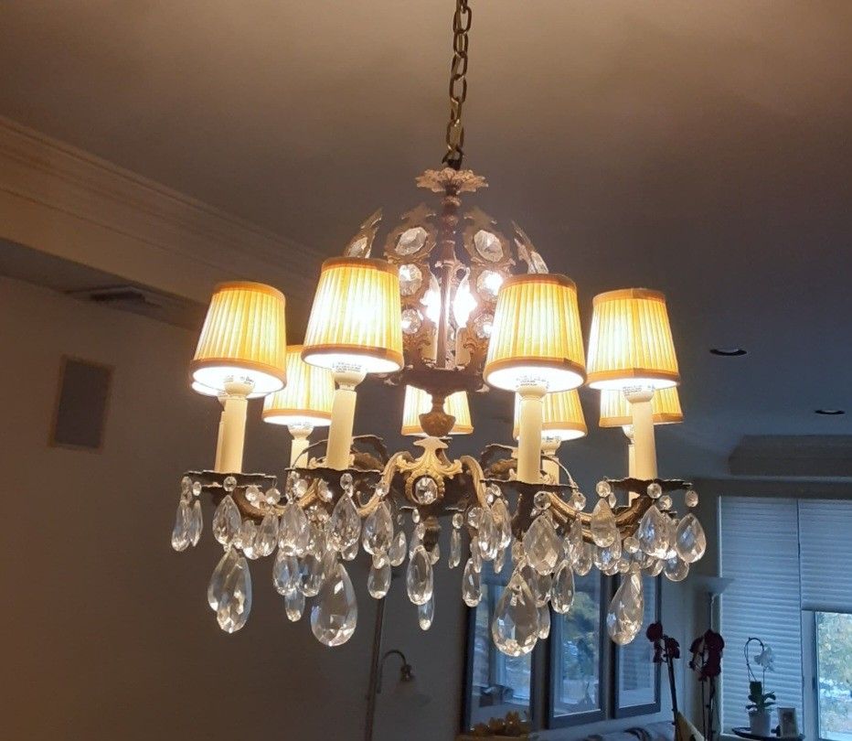 Beautiful Vintage 12 Light Brass And Crystal Chandelier