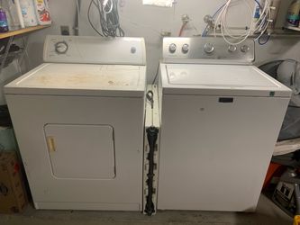 Whirlpool Natural Gas Dryer & Maytag Top-Load Washer Set
