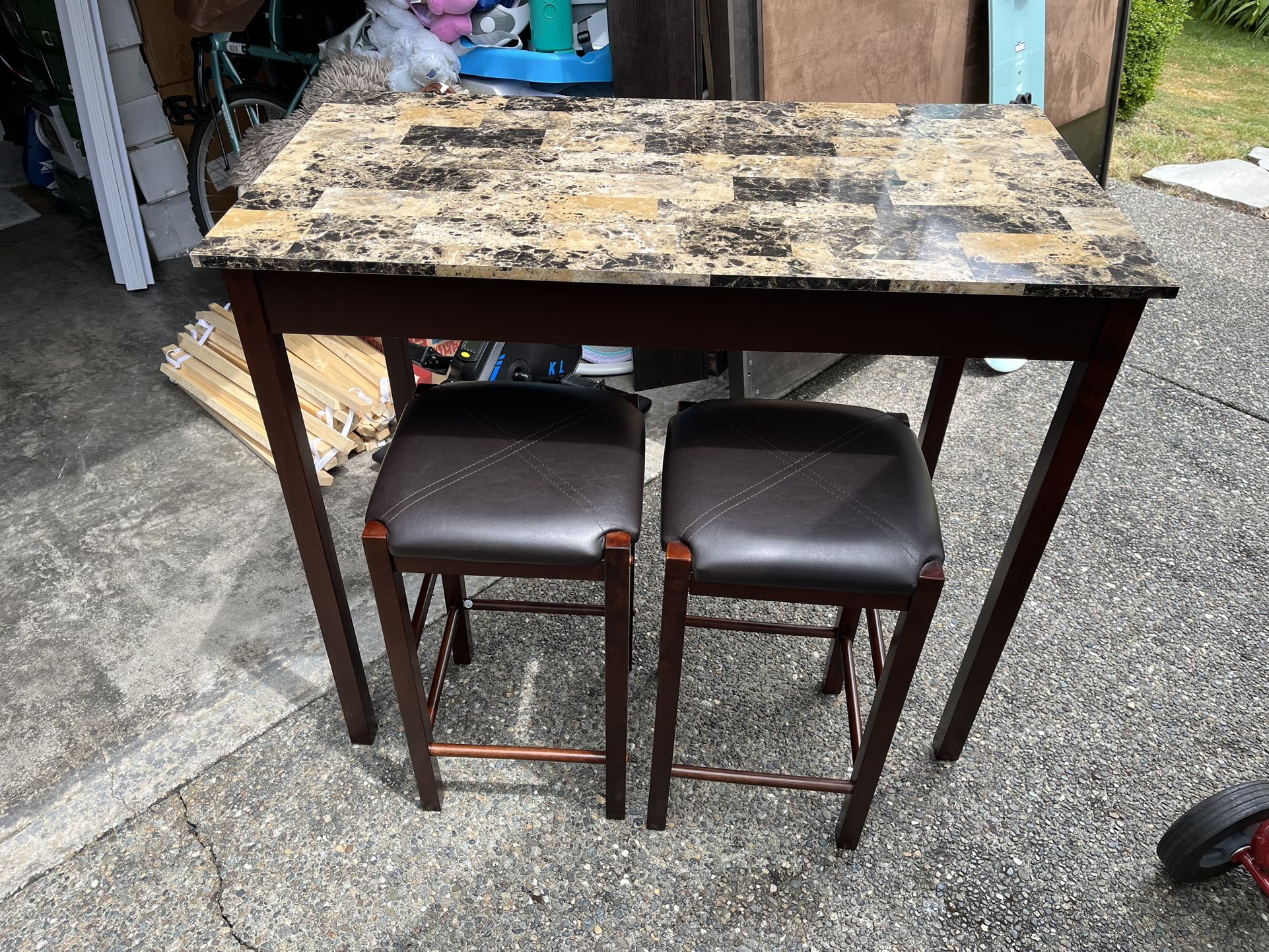 Bar Table With 2 Stools
