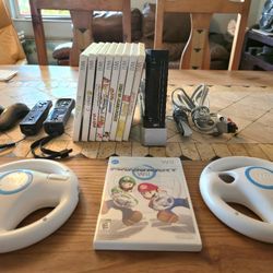Wii Mario Kart Bundle. Console, Controllers, Nunchucks, Great Game Lot, Wii Balance Board.